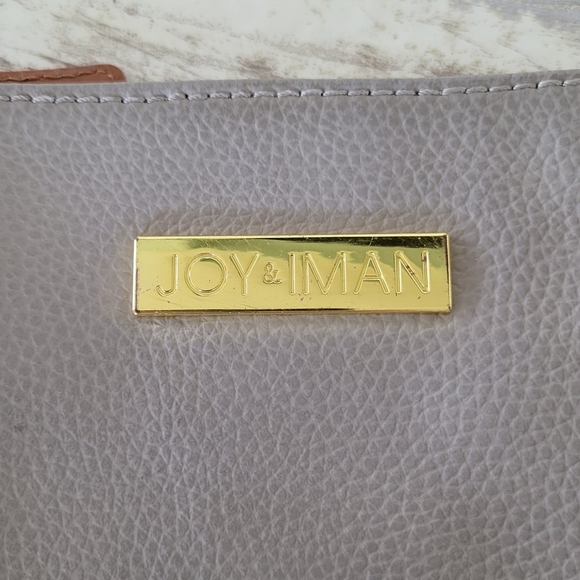 JOY & IMAN Alexandria Pebbled Leather Small Crossbody Bag Top Zipper Purse Taupe - Picture 5 of 12